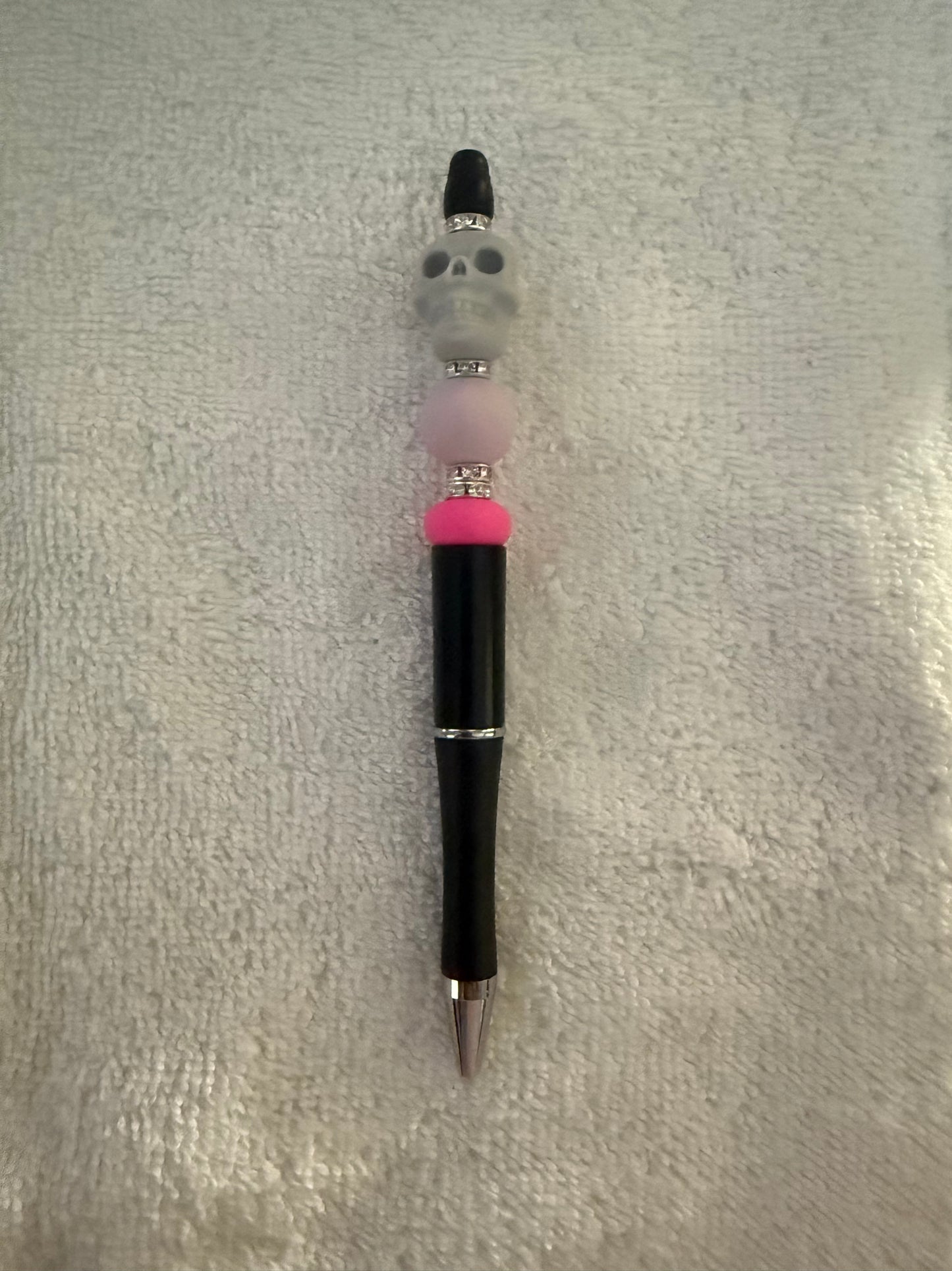 Skull pen